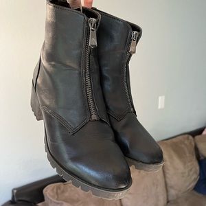 Vera Wang Boots